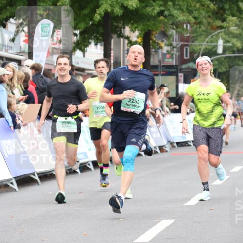 21.09.2025 - PSD Bank Halbmarathon Strokosch-Dieckow http://msf.ph/oto/8941487 21.09.2025 11:42:32 Ziel 1058, 1363, 1899, 2220, 2224, 2253, 2281, 2380, 3928, 3930, 4048 meine-sportfotos.de