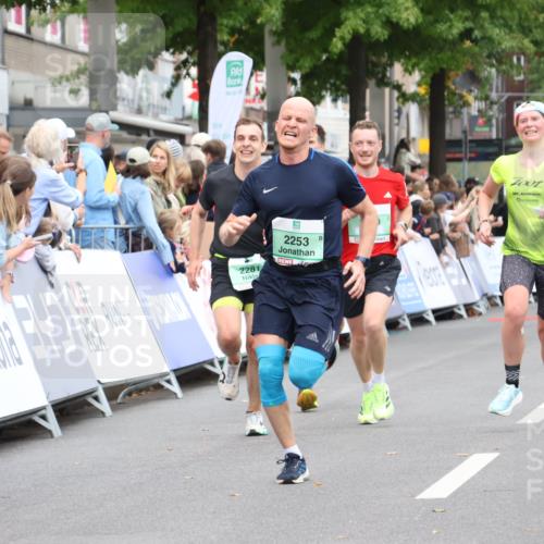 21.09.2025 - PSD Bank Halbmarathon Strokosch-Dieckow http://msf.ph/oto/8941488 21.09.2025 11:42:33 Ziel 1058, 1899, 1995, 2220, 2253, 2281, 2380, 3928, 3930, 4048 meine-sportfotos.de