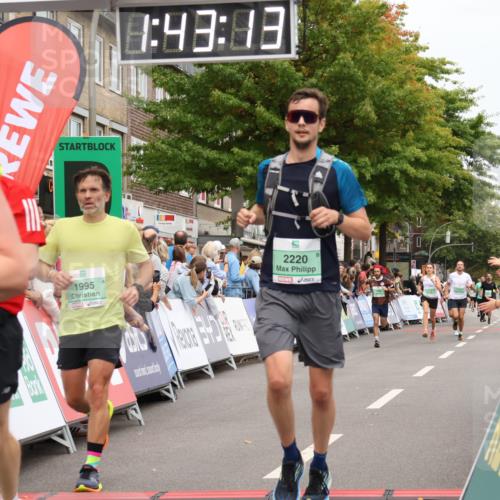 21.09.2025 - PSD Bank Halbmarathon Strokosch-Dieckow http://msf.ph/oto/8941508 21.09.2025 11:42:37 Ziel 1058, 1899, 1995, 2220, 2253, 2272, 2281, 2380, 3930, 4048 meine-sportfotos.de