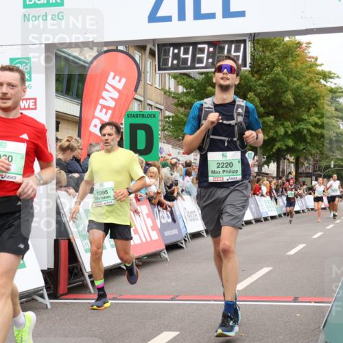 21.09.2025 - PSD Bank Halbmarathon Strokosch-Dieckow http://msf.ph/oto/8941510 21.09.2025 11:42:37 Ziel 1058, 1899, 1995, 2220, 2253, 2272, 2281, 2380, 3930, 4048 meine-sportfotos.de