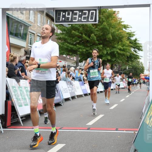 21.09.2025 - PSD Bank Halbmarathon Strokosch-Dieckow http://msf.ph/oto/8941526 21.09.2025 11:42:43 Ziel 1058, 1068, 1312, 1995, 2127, 2220, 2272, 2281, 3930, 4046 meine-sportfotos.de