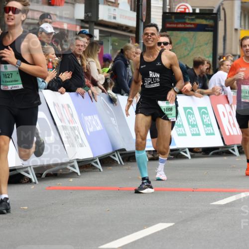 21.09.2025 - PSD Bank Halbmarathon Strokosch-Dieckow http://msf.ph/oto/8941536 21.09.2025 11:25:28 Ziel 1608, 1627, 1857, 1871 meine-sportfotos.de