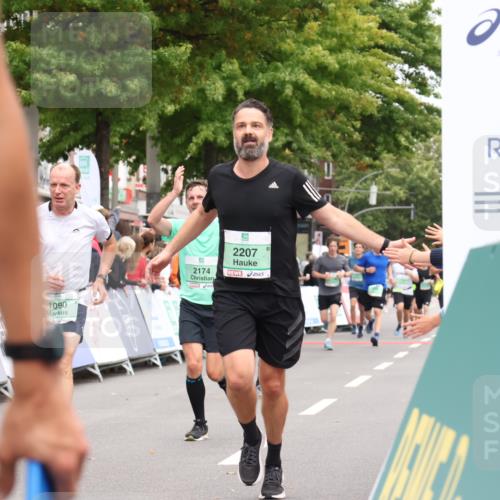 21.09.2025 - PSD Bank Halbmarathon Strokosch-Dieckow http://msf.ph/oto/8941546 21.09.2025 11:42:49 Ziel 1068, 1090, 1312, 2123, 2127, 2174, 2207, 2272, 4046 meine-sportfotos.de