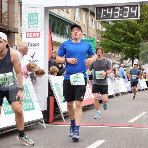 21.09.2025 - PSD Bank Halbmarathon Strokosch-Dieckow http://msf.ph/oto/8941576 21.09.2025 11:42:57 Ziel 1090, 1749, 1750, 2123, 2135, 2158, 2174, 2207, 3315 meine-sportfotos.de