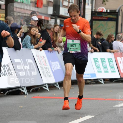 21.09.2025 - PSD Bank Halbmarathon Strokosch-Dieckow http://msf.ph/oto/8941580 21.09.2025 11:25:30 Ziel 1608, 1627, 1857, 1871 meine-sportfotos.de