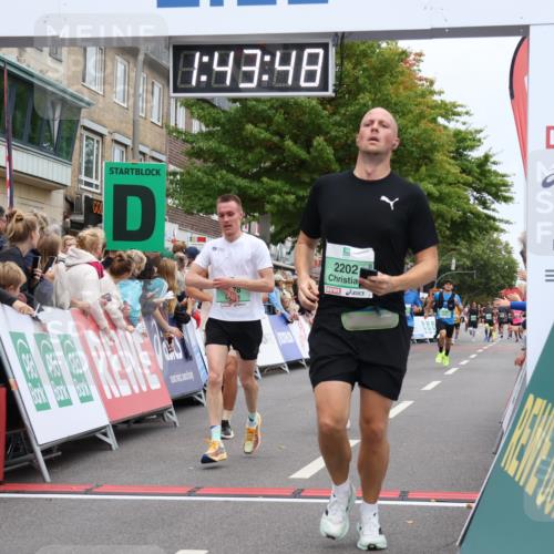 21.09.2025 - PSD Bank Halbmarathon Strokosch-Dieckow http://msf.ph/oto/8941631 21.09.2025 11:43:12 Ziel 1555, 2019, 2100, 2157, 2178, 2202, 2240, 2265, 2995 meine-sportfotos.de