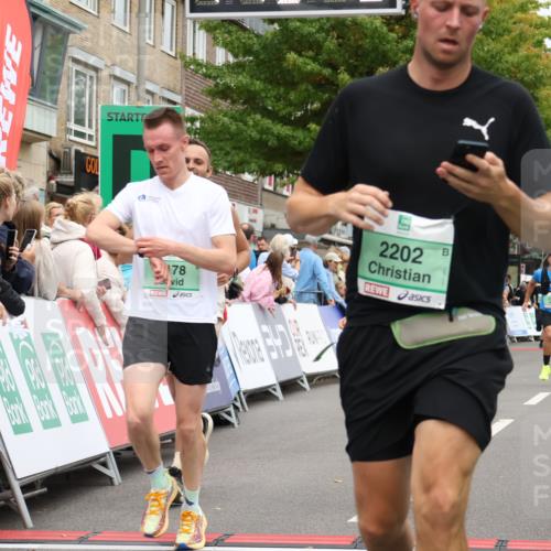 21.09.2025 - PSD Bank Halbmarathon Strokosch-Dieckow http://msf.ph/oto/8941633 21.09.2025 11:43:12 Ziel 1555, 2019, 2100, 2157, 2178, 2202, 2240, 2265, 2995 meine-sportfotos.de