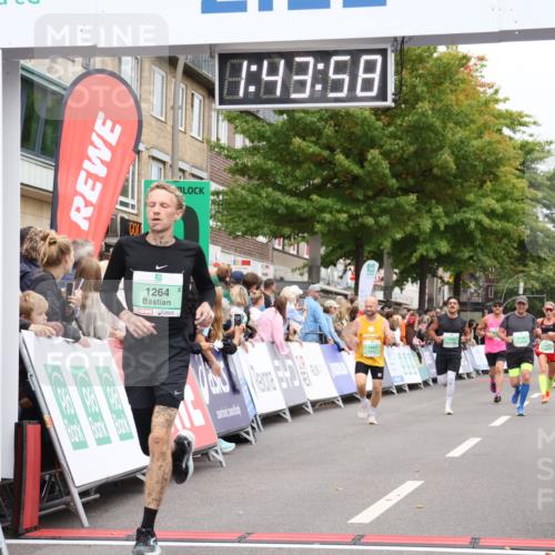 21.09.2025 - PSD Bank Halbmarathon Strokosch-Dieckow http://msf.ph/oto/8941656 21.09.2025 11:43:21 Ziel 1262, 1264, 1943, 2019, 2027, 2154, 2240, 2265 meine-sportfotos.de