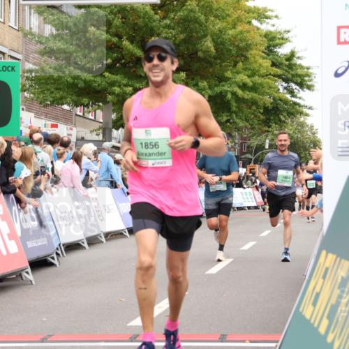 21.09.2025 - PSD Bank Halbmarathon Strokosch-Dieckow http://msf.ph/oto/8941677 21.09.2025 11:43:27 Ziel 1262, 1264, 1804, 1856, 1943, 2027, 2154, 3920 meine-sportfotos.de