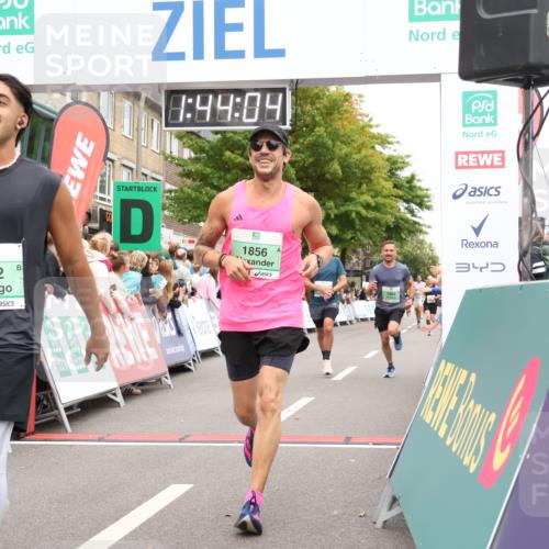 21.09.2025 - PSD Bank Halbmarathon Strokosch-Dieckow http://msf.ph/oto/8941679 21.09.2025 11:43:28 Ziel 1262, 1264, 1804, 1856, 1943, 2027, 2154, 3920 meine-sportfotos.de