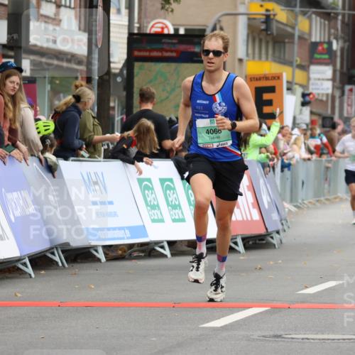 21.09.2025 - PSD Bank Halbmarathon Strokosch-Dieckow http://msf.ph/oto/8941712 21.09.2025 11:26:15 Ziel 1868, 1916, 2249, 4066 meine-sportfotos.de