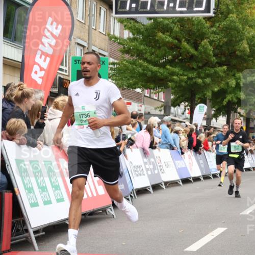 21.09.2025 - PSD Bank Halbmarathon Strokosch-Dieckow http://msf.ph/oto/8941742 21.09.2025 11:43:48 Ziel 1073, 1217, 1592, 1593, 1736, 2145, 2192, 2447, 3934 meine-sportfotos.de