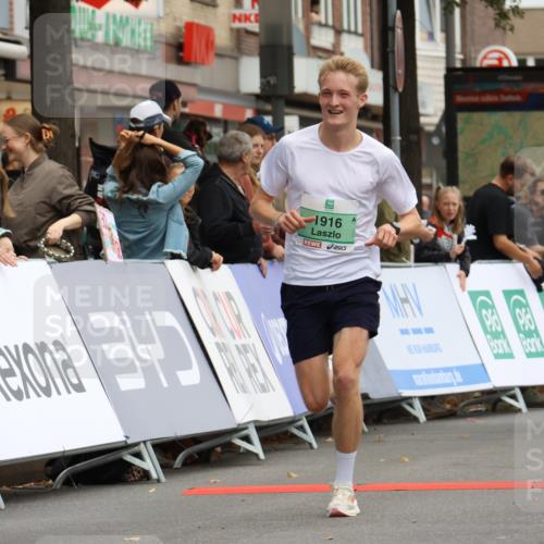21.09.2025 - PSD Bank Halbmarathon Strokosch-Dieckow http://msf.ph/oto/8941785 21.09.2025 11:26:22 Ziel 1916, 4066 meine-sportfotos.de
