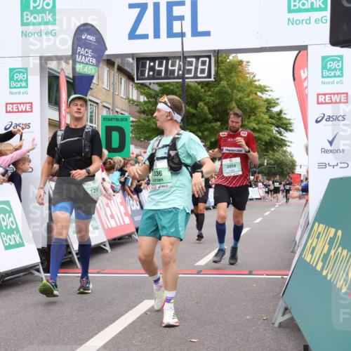 21.09.2025 - PSD Bank Halbmarathon Strokosch-Dieckow http://msf.ph/oto/8941788 21.09.2025 11:44:01 Ziel 1282, 1333, 1336, 2054, 2119, 2147, 2350, 3918 meine-sportfotos.de