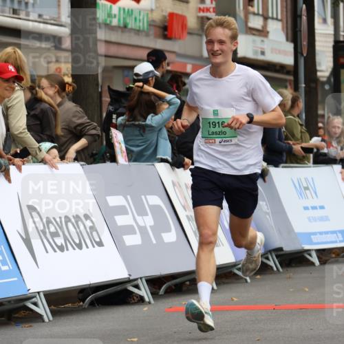 21.09.2025 - PSD Bank Halbmarathon Strokosch-Dieckow http://msf.ph/oto/8941797 21.09.2025 11:26:22 Ziel 1916, 4066 meine-sportfotos.de