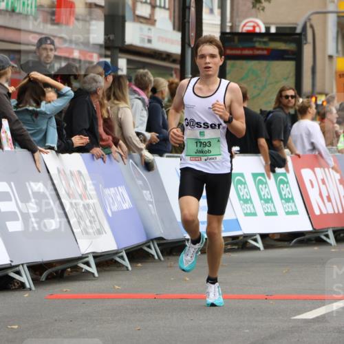 21.09.2025 - PSD Bank Halbmarathon Strokosch-Dieckow http://msf.ph/oto/8941818 21.09.2025 11:26:47 Ziel 1439, 1793, 4040 meine-sportfotos.de