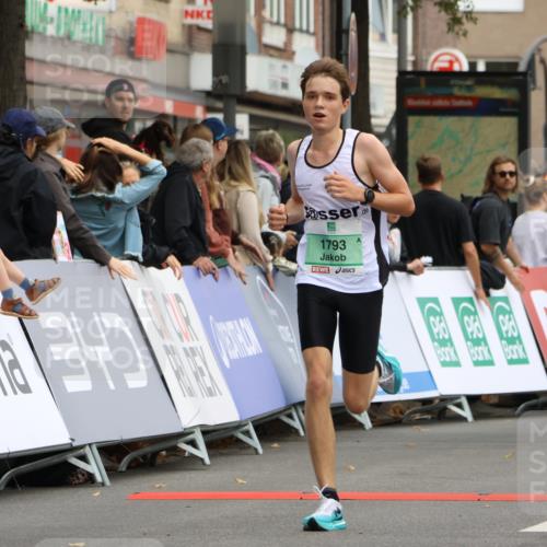 21.09.2025 - PSD Bank Halbmarathon Strokosch-Dieckow http://msf.ph/oto/8941832 21.09.2025 11:26:47 Ziel 1439, 1793, 4040 meine-sportfotos.de