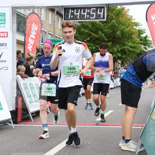 21.09.2025 - PSD Bank Halbmarathon Strokosch-Dieckow http://msf.ph/oto/8941852 21.09.2025 11:44:17 Ziel 1091, 1146, 1329, 1621, 1757, 1806, 1981, 2081, 2196, 2294, 2460, 3023 meine-sportfotos.de