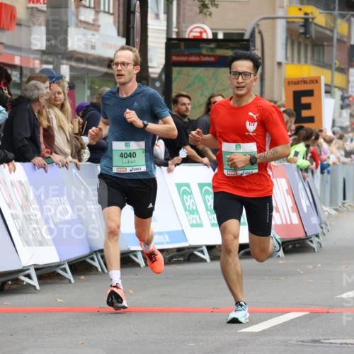 21.09.2025 - PSD Bank Halbmarathon Strokosch-Dieckow http://msf.ph/oto/8941871 21.09.2025 11:26:52 Ziel 1439, 1793, 4040 meine-sportfotos.de