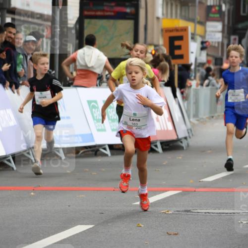 21.09.2025 - PSD Bank Halbmarathon Strokosch-Dieckow http://msf.ph/oto/8941880 21.09.2025 10:28:18 Ziel 157, 158, 163, 213, 215, 240, 270, 316, 461 meine-sportfotos.de