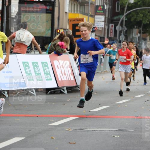 21.09.2025 - PSD Bank Halbmarathon Strokosch-Dieckow http://msf.ph/oto/8941887 21.09.2025 10:28:19 Ziel 157, 158, 163, 213, 215, 240, 270, 316, 461 meine-sportfotos.de