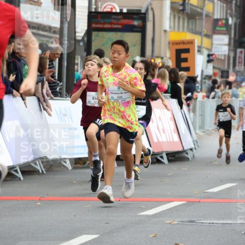 21.09.2025 - PSD Bank Halbmarathon Strokosch-Dieckow http://msf.ph/oto/8941909 21.09.2025 10:28:26 Ziel 123, 150, 157, 158, 163, 197, 198, 204, 205, 215, 316, 317, 321, 426, 461 meine-sportfotos.de
