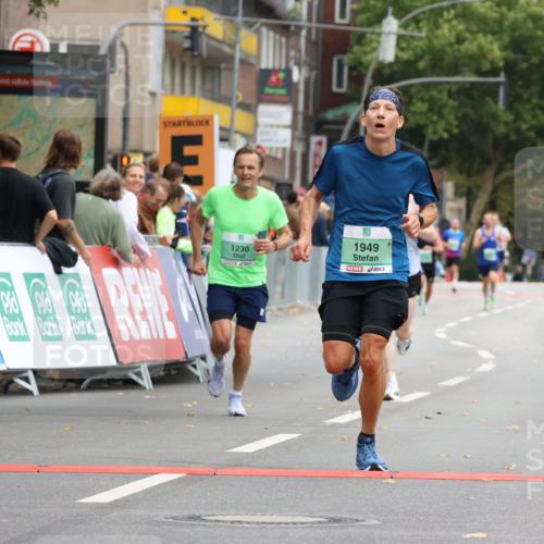 21.09.2025 - PSD Bank Halbmarathon Strokosch-Dieckow http://msf.ph/oto/8941946 21.09.2025 11:27:33 Ziel 1230, 1781, 1782, 1831, 1874, 1895, 1949, 1953, 4019 meine-sportfotos.de