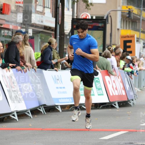21.09.2025 - PSD Bank Halbmarathon Strokosch-Dieckow http://msf.ph/oto/8941966 21.09.2025 11:27:42 Ziel 1230, 1895, 1949 meine-sportfotos.de