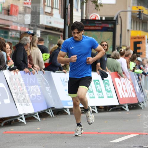 21.09.2025 - PSD Bank Halbmarathon Strokosch-Dieckow http://msf.ph/oto/8941976 21.09.2025 11:27:43 Ziel 1230, 1895, 1949 meine-sportfotos.de