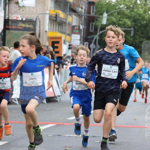 21.09.2025 - PSD Bank Halbmarathon Strokosch-Dieckow http://msf.ph/oto/8941991 21.09.2025 10:28:42 Ziel 109, 126, 198, 255, 266, 357, 361, 371, 374, 388, 389, 397, 408, 415, 437, 440 meine-sportfotos.de