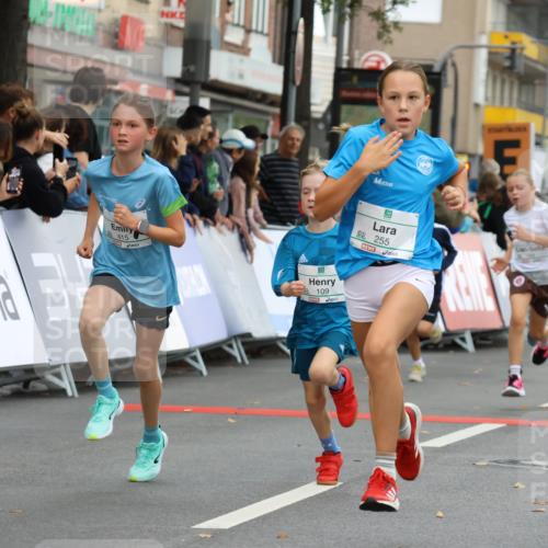 21.09.2025 - PSD Bank Halbmarathon Strokosch-Dieckow http://msf.ph/oto/8942020 21.09.2025 10:28:48 Ziel 109, 126, 142, 193, 194, 255, 258, 266, 337, 338, 357, 371, 388, 389, 397, 408, 412, 415, 440 meine-sportfotos.de