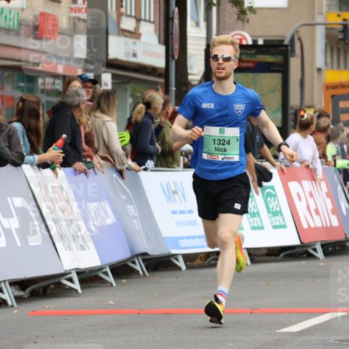 21.09.2025 - PSD Bank Halbmarathon Strokosch-Dieckow http://msf.ph/oto/8942030 21.09.2025 11:28:13 Ziel 1324, 1867, 1872 meine-sportfotos.de