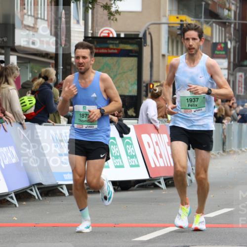 21.09.2025 - PSD Bank Halbmarathon Strokosch-Dieckow http://msf.ph/oto/8942050 21.09.2025 11:28:30 Ziel 1875, 1937 meine-sportfotos.de