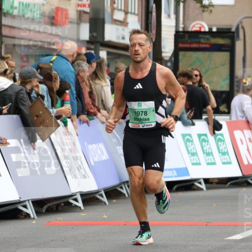 21.09.2025 - PSD Bank Halbmarathon Strokosch-Dieckow http://msf.ph/oto/8942063 21.09.2025 11:28:39 Ziel 1456, 1875, 1909, 1937, 1978, 4029 meine-sportfotos.de