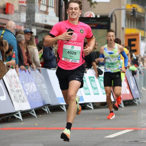 21.09.2025 - PSD Bank Halbmarathon Strokosch-Dieckow http://msf.ph/oto/8942071 21.09.2025 11:28:42 Ziel 1456, 1909, 1978, 4029 meine-sportfotos.de