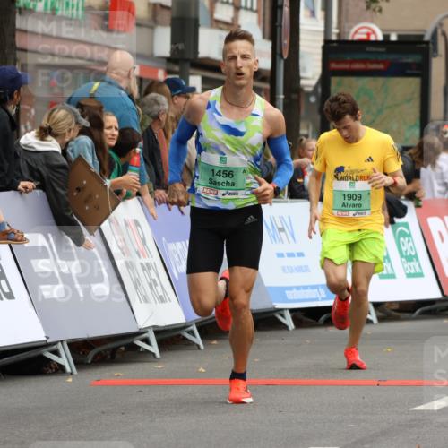 21.09.2025 - PSD Bank Halbmarathon Strokosch-Dieckow http://msf.ph/oto/8942074 21.09.2025 11:28:43 Ziel 1456, 1909, 1978, 2092, 4029 meine-sportfotos.de