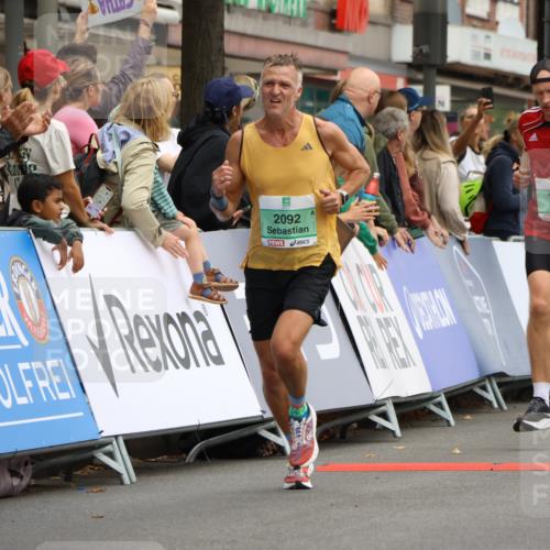 21.09.2025 - PSD Bank Halbmarathon Strokosch-Dieckow http://msf.ph/oto/8942092 21.09.2025 11:28:49 Ziel 1427, 1456, 1889, 1907, 1909, 1978, 2092, 4029 meine-sportfotos.de