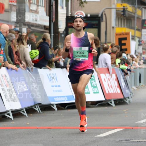 21.09.2025 - PSD Bank Halbmarathon Strokosch-Dieckow http://msf.ph/oto/8942107 21.09.2025 11:28:53 Ziel 1427, 1456, 1889, 1907, 1909, 1920, 2092 meine-sportfotos.de