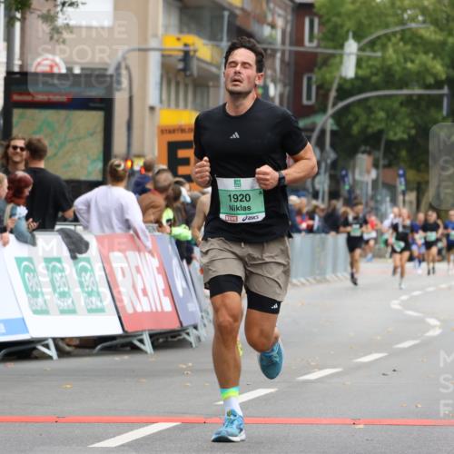 21.09.2025 - PSD Bank Halbmarathon Strokosch-Dieckow http://msf.ph/oto/8942120 21.09.2025 11:28:59 Ziel 1427, 1482, 1889, 1907, 1920, 2092 meine-sportfotos.de