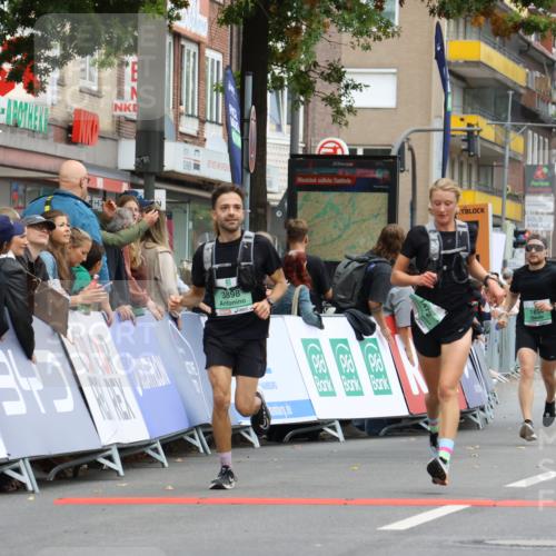 21.09.2025 - PSD Bank Halbmarathon Strokosch-Dieckow http://msf.ph/oto/8942149 21.09.2025 11:29:19 Ziel 1437, 1472, 1773, 1854, 2955, 3898 meine-sportfotos.de