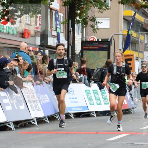 21.09.2025 - PSD Bank Halbmarathon Strokosch-Dieckow http://msf.ph/oto/8942155 21.09.2025 11:29:19 Ziel 1437, 1472, 1773, 1854, 2955, 3898 meine-sportfotos.de