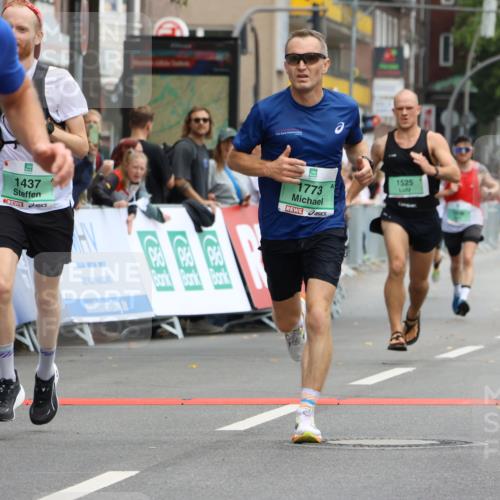 21.09.2025 - PSD Bank Halbmarathon Strokosch-Dieckow http://msf.ph/oto/8942182 21.09.2025 11:29:24 Ziel 1408, 1437, 1472, 1525, 1773, 1854, 2955, 3898 meine-sportfotos.de