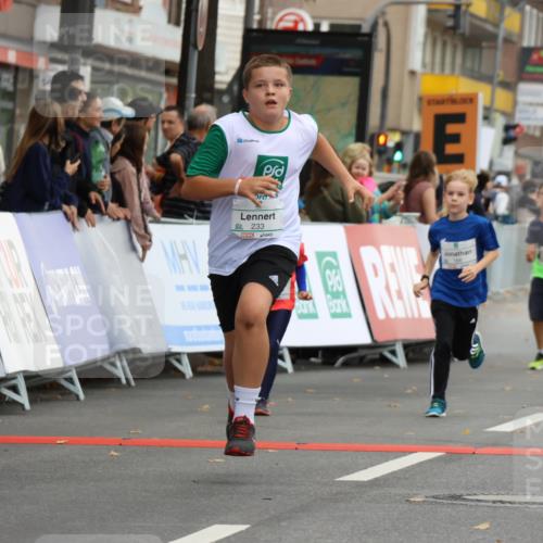 21.09.2025 - PSD Bank Halbmarathon Strokosch-Dieckow http://msf.ph/oto/8942198 21.09.2025 10:29:21 Ziel 166, 233, 250, 261, 301, 345, 381, 390, 395, 406, 434, 455 meine-sportfotos.de