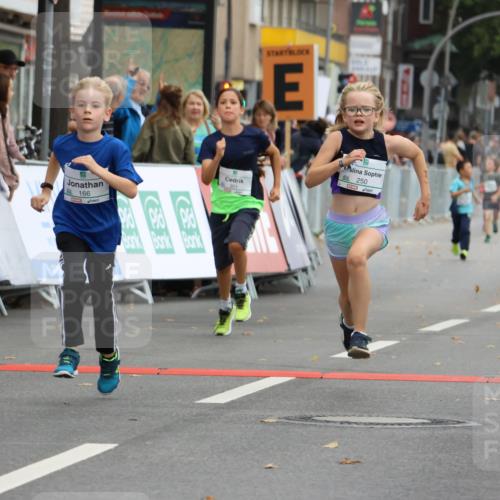 21.09.2025 - PSD Bank Halbmarathon Strokosch-Dieckow http://msf.ph/oto/8942208 21.09.2025 10:29:24 Ziel 166, 233, 250, 261, 301, 345, 381, 406, 434 meine-sportfotos.de