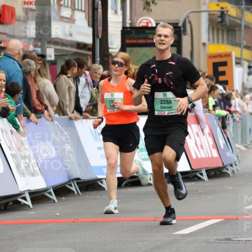 21.09.2025 - PSD Bank Halbmarathon Strokosch-Dieckow http://msf.ph/oto/8942247 21.09.2025 11:29:52 Ziel 1325, 1407, 1939, 2288 meine-sportfotos.de