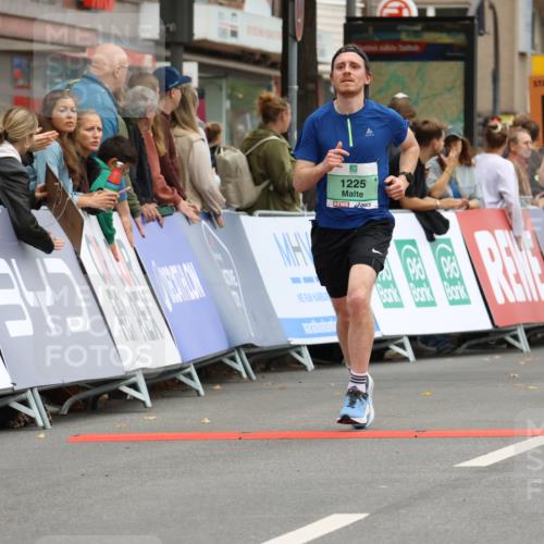 21.09.2025 - PSD Bank Halbmarathon Strokosch-Dieckow http://msf.ph/oto/8942271 21.09.2025 11:30:11 Ziel 1225, 1878, 1969 meine-sportfotos.de