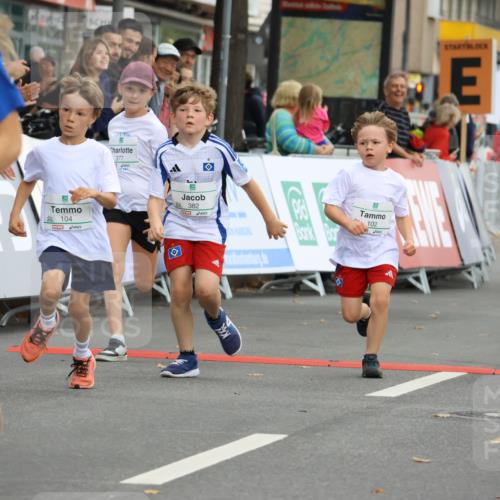 21.09.2025 - PSD Bank Halbmarathon Strokosch-Dieckow http://msf.ph/oto/8942384 21.09.2025 10:30:19 Ziel 102, 104, 227, 243, 343, 377, 382, 407, 448, 458, 459 meine-sportfotos.de