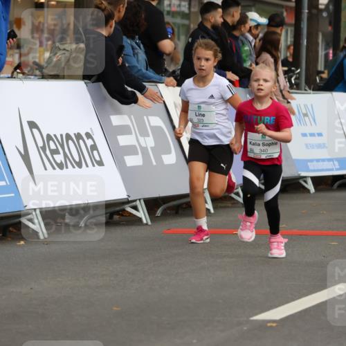 21.09.2025 - PSD Bank Halbmarathon Strokosch-Dieckow http://msf.ph/oto/8942509 21.09.2025 10:31:01 Ziel 177, 315, 323, 340, 413 meine-sportfotos.de