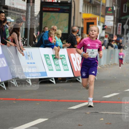 21.09.2025 - PSD Bank Halbmarathon Strokosch-Dieckow http://msf.ph/oto/8942534 21.09.2025 10:31:08 Ziel 177, 277, 323, 340, 413 meine-sportfotos.de