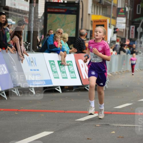 21.09.2025 - PSD Bank Halbmarathon Strokosch-Dieckow http://msf.ph/oto/8942540 21.09.2025 10:31:08 Ziel 177, 277, 323, 340, 413 meine-sportfotos.de